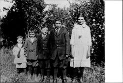 Illia children, Occidental, California, 1915