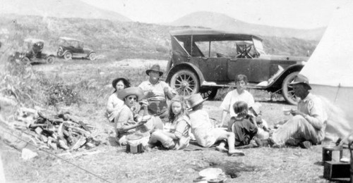 Family Camping on Calif.'s Central Coast, ca 1923