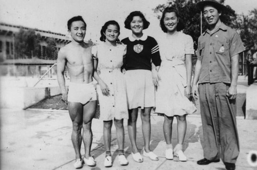 Sammy Lee with Korean Olympic athletes