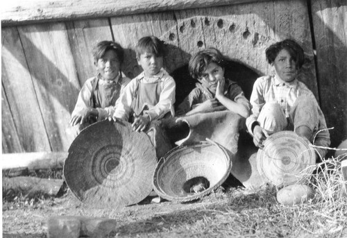 Requa: Group of children in front of the Brooks' house