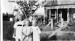 Three Elvy girls, Harriet Crystal, Wilma J. and Phillis, about 1924