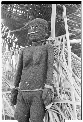 Fernwood 'ea male figure sculpted by Arimae of Furi'ilae, 1979