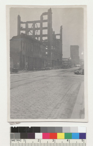 [Cowell Building, Sansome and Washington Sts., center.]