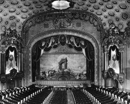 Full view, Los Angeles Theatre
