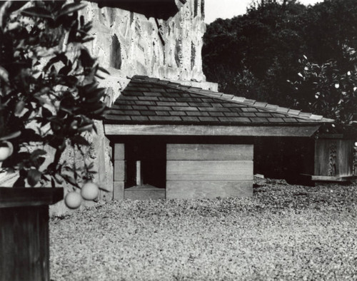 Doghouse designed by Frank Lloyd Wright in 1957, at the request of Jim Berger for his dog Eddie [photograph]