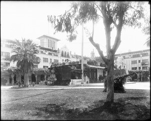 Exterior view of the Frank Miller's Glenwood Mission Inn (hotel), Riverside, ca.1910