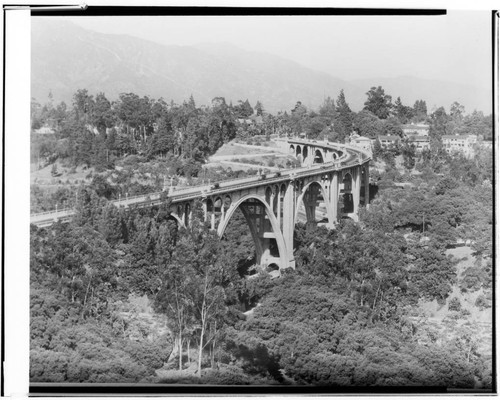 Colorado Street Bridge, Pasadena. 1933