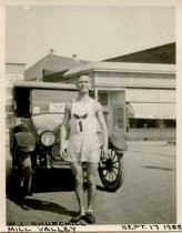 Dipsea Race runner in Lyton Square, 1922