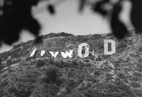 Dismantling the Hollywood sign