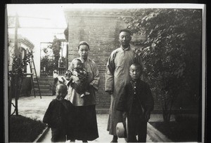 J. Ziegler's servant in Peking with his family (chinese muslims) 1927