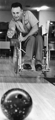 Wheelchair bowler wins national title
