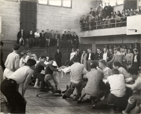 [Tug of war competition at San Francisco Junior College]