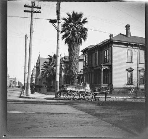 Hospital building at 6th and Olive streets, Los Angeles