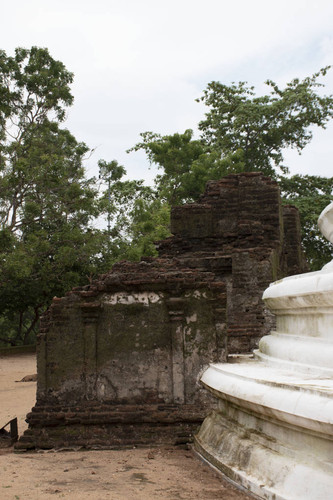 Stupa: Kiri Vehera: vahālkada