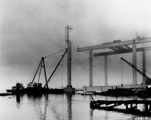 Floating crane, Wilmington Harbor