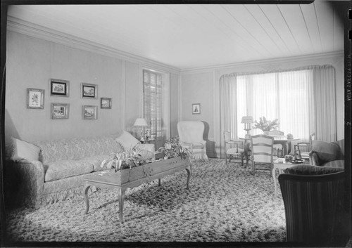 Bennett, Joan, residence. Living room