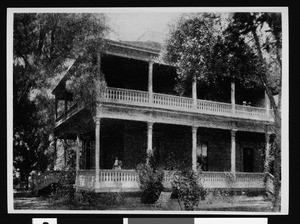 Exterior view of the residence of Senator Cornelius Cole, northwest of the corner of Santa Monica Boulevard and Grove Street, ca.1886
