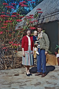 NELC, Nordindien. Den amerikanske Santalmissionær, pastor Harold N. Riber med familie. (Harold N. Riber og Mary Riber var udsendt til NELC, Nordindien, 1947-73. Arbejdssteder: Kaerabani, Grahampur, Mornai)