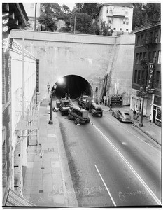 3rd Street tunnel cleaned, 1951