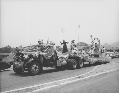 CLC float, Conejo Valley Days Parade 1965