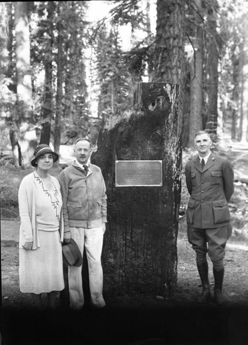 Dedications and Ceremonies, Plaques, Park Superintendents. National Geographic Society Plaque. Mrs. and Dr. Gilbert Grosvenor and Supt. John R. White