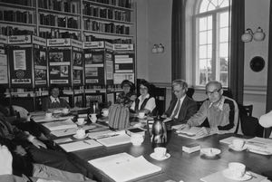 DMS bestyrelsesmøde, august 1982. Yderst til højre: Finn Allan Ellerbek
