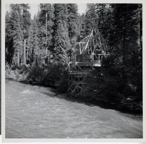 Brown Bear House in Wyntoon, construction, 1935.photograph