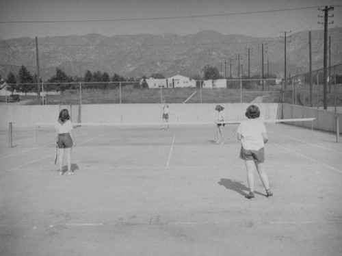 Girls tennis at Burbank High School