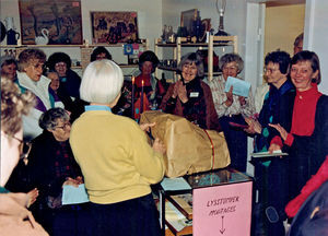 Opening of the DMS/DSM joint recycling shop at Roskilde, 27/02/1993. From the back: Gunhild Zeu