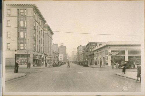 East on Golden Gate Ave. from Larkin St. Dec. 1925
