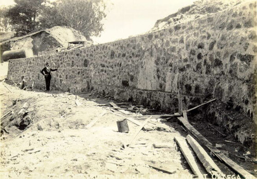 [Golden Gate Heights - rubble wall on 14th Avenue at Ortega Street]
