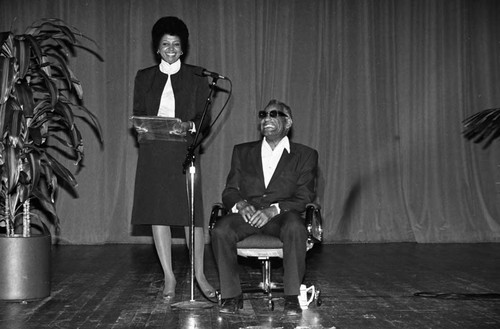 Ray Charles receiving and award, Los Angeles, 1983