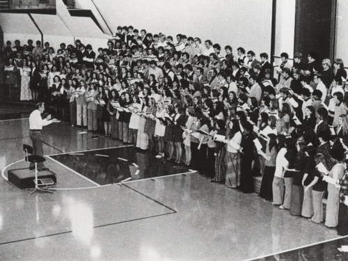 Roger Wagner conducting the Christian College Choral Festival, 1974