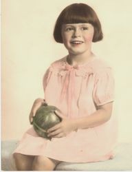 Portrait photo of young Mary Lees Bulman, about 1920s