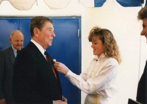 A boutonniere pinned on President Reagan