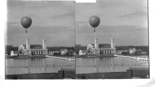 Balloon ascension over Guilds Lake. Lewis and Clark Centennial Expo. Portland, Oregon