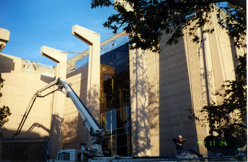 Oviatt Library during reconstruction, circa 1997
