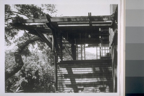 Tufts house, San Anselmo: [exterior, eaves and upper story]