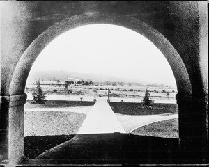 View of Beverly Hills seen through an archway, 1918