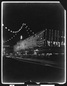 Broadway Department Store decorated for Shriner's electrical parade, ca.1910