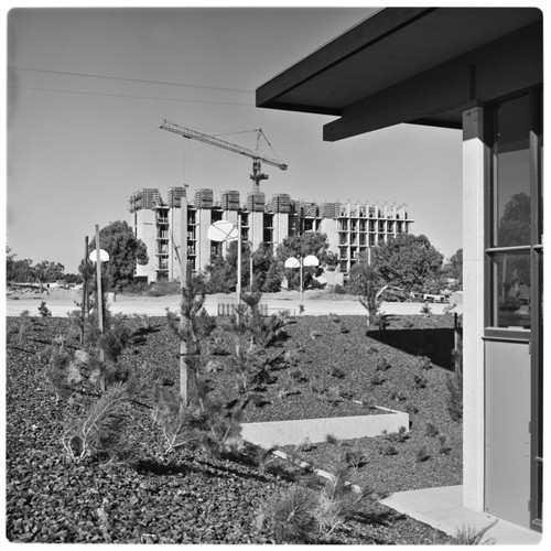 Applied Physics and Mathematics Building under construction