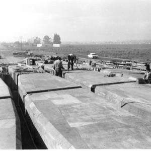 Edinger Avenue Bridge construction being built over Santa Ana River ...