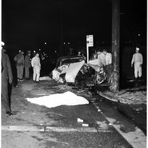 One killed in auto accident (Police chase), 1957 — Calisphere