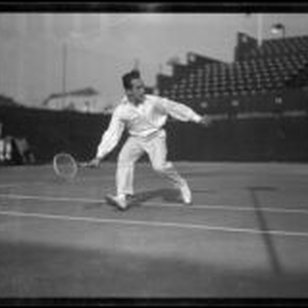 Ancienne Photo Du Joueur De Tennis Henri Cochet à Wimbledon En 1930 – Tirage Original
