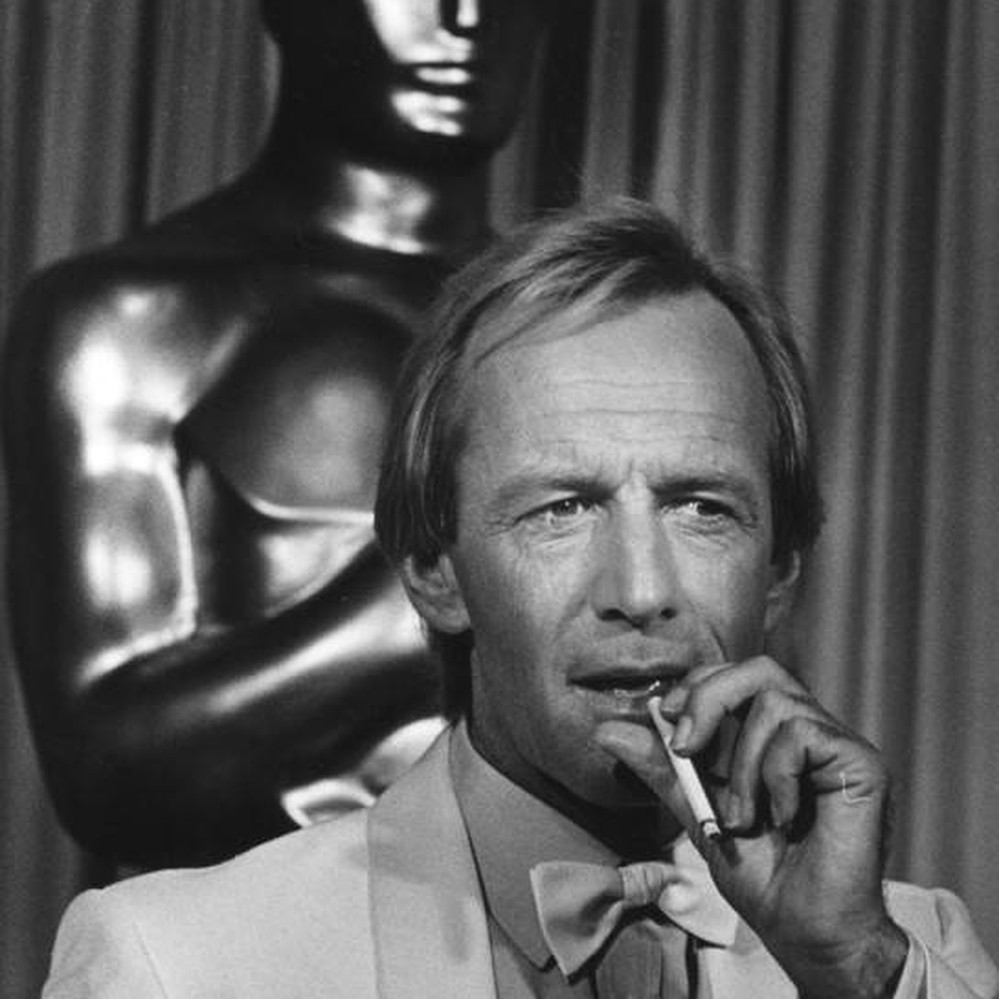 Academy Awards host Paul Hogan — Calisphere