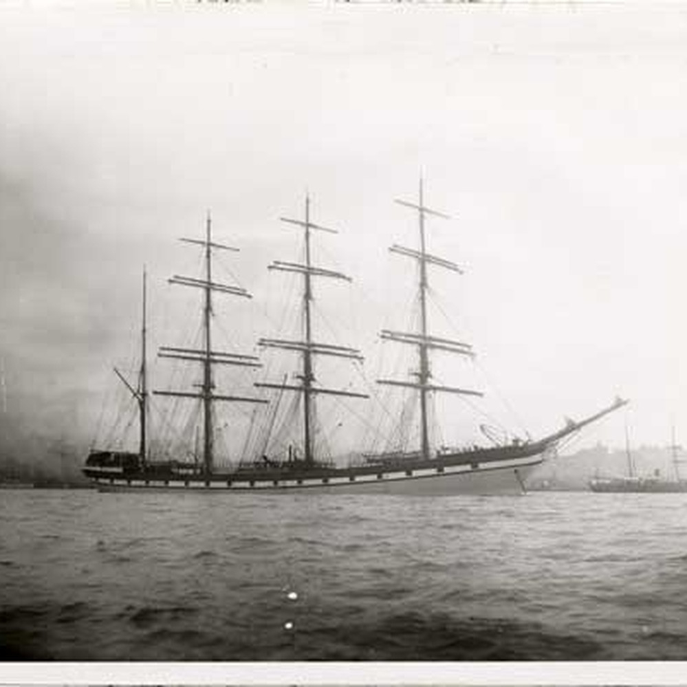 The SAILING of (帆船の黄昏) SHIP Twilight