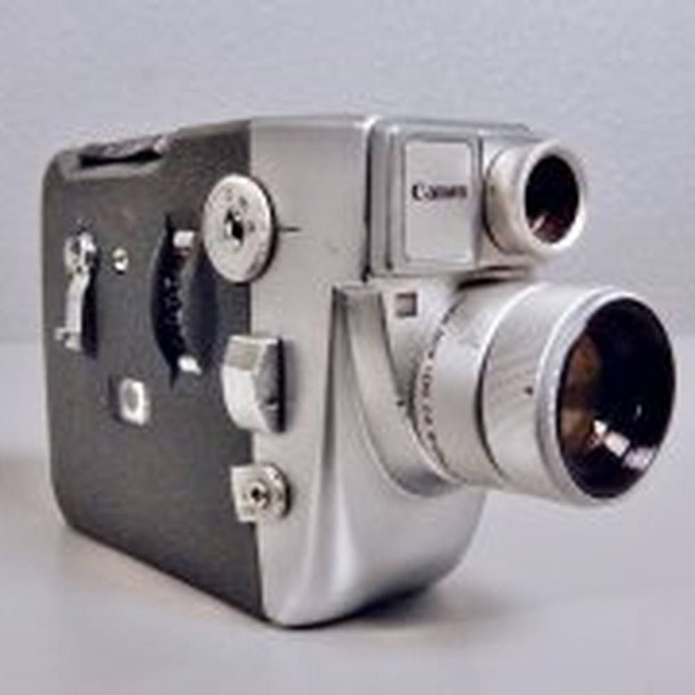 1962年製品そCanon Motor Zoom B 8E フィルムカメラ Canon Motor Zoom 8 EEE camera — Calisphere