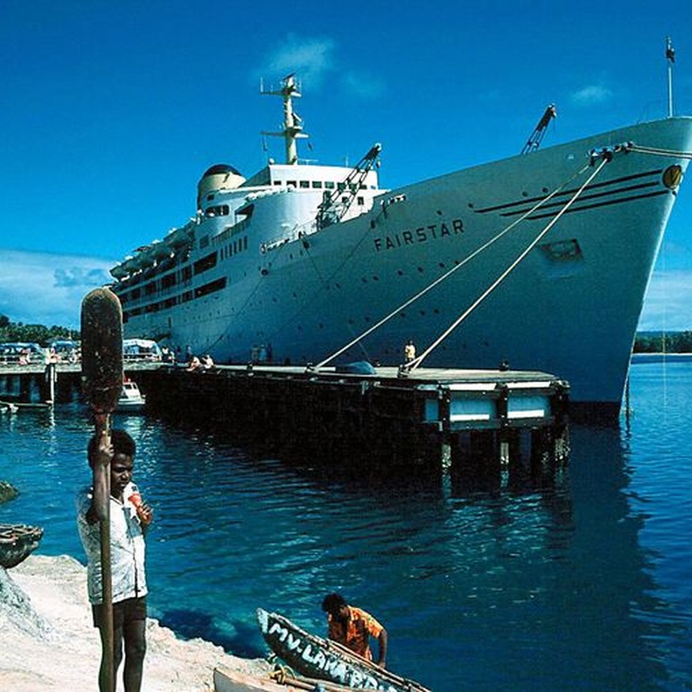 TSS Fairstar Cruise Ship in 1982 — Calisphere