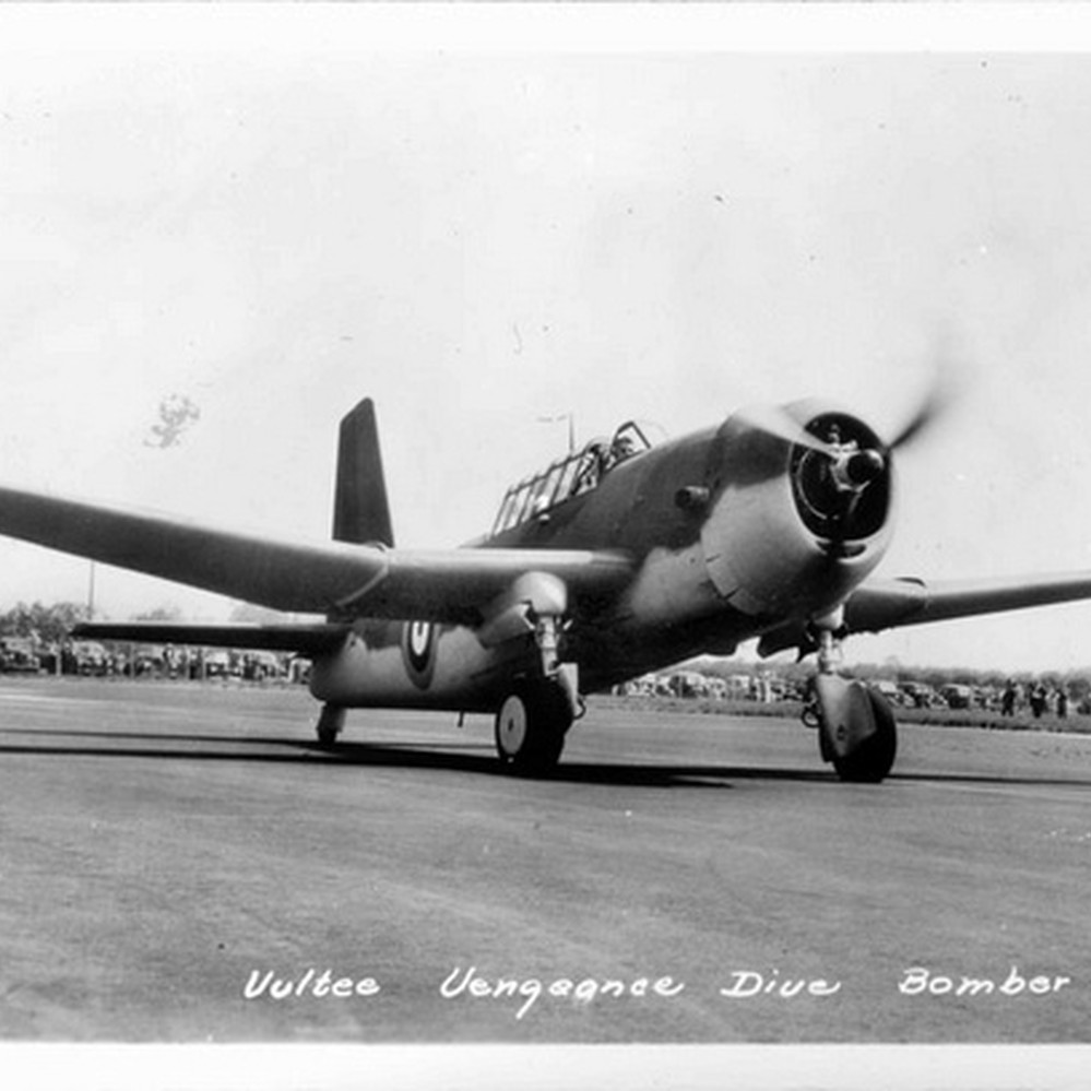激レアBrawn Bomber Valley Thugs 2002 Vultee Vengeance Dive Bomber — Calisphere