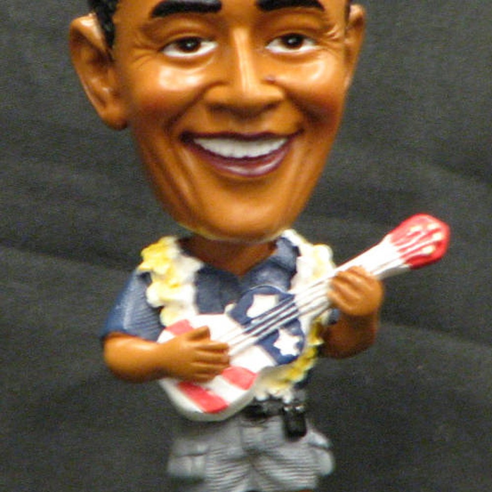 NEW Hawaiian PRESIDENT OBAMA Dashboard  Bobble Head Doll w/ Ukulele 4" #40668 